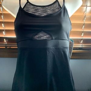 Tank top looks like two tanks